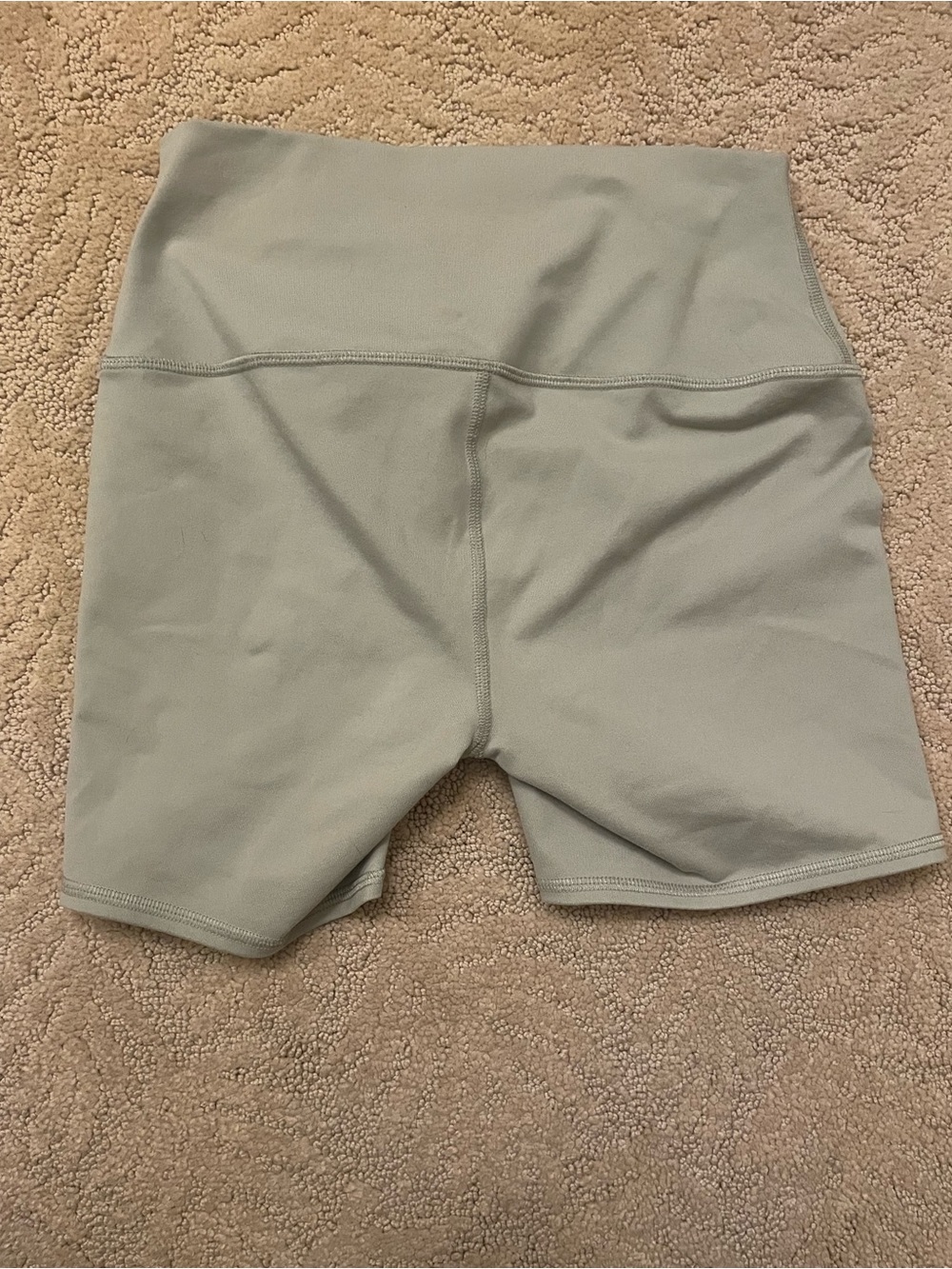 ALO Yoga High-Rise Alo 5" Airlift Energy Short Sage green - Picture 2 of 2